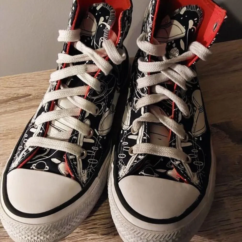 Converse Chucks, Jr.Boys Shoes Size 4, Black Orange Space Flying Saucers Planets
